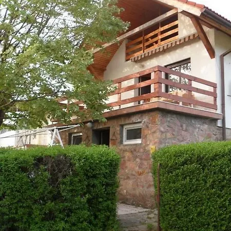 Nivida Vendeghaz Appartement *