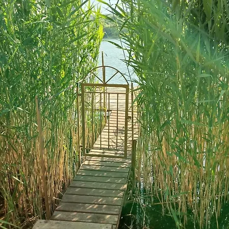 Nivida Vendeghaz Appartement *